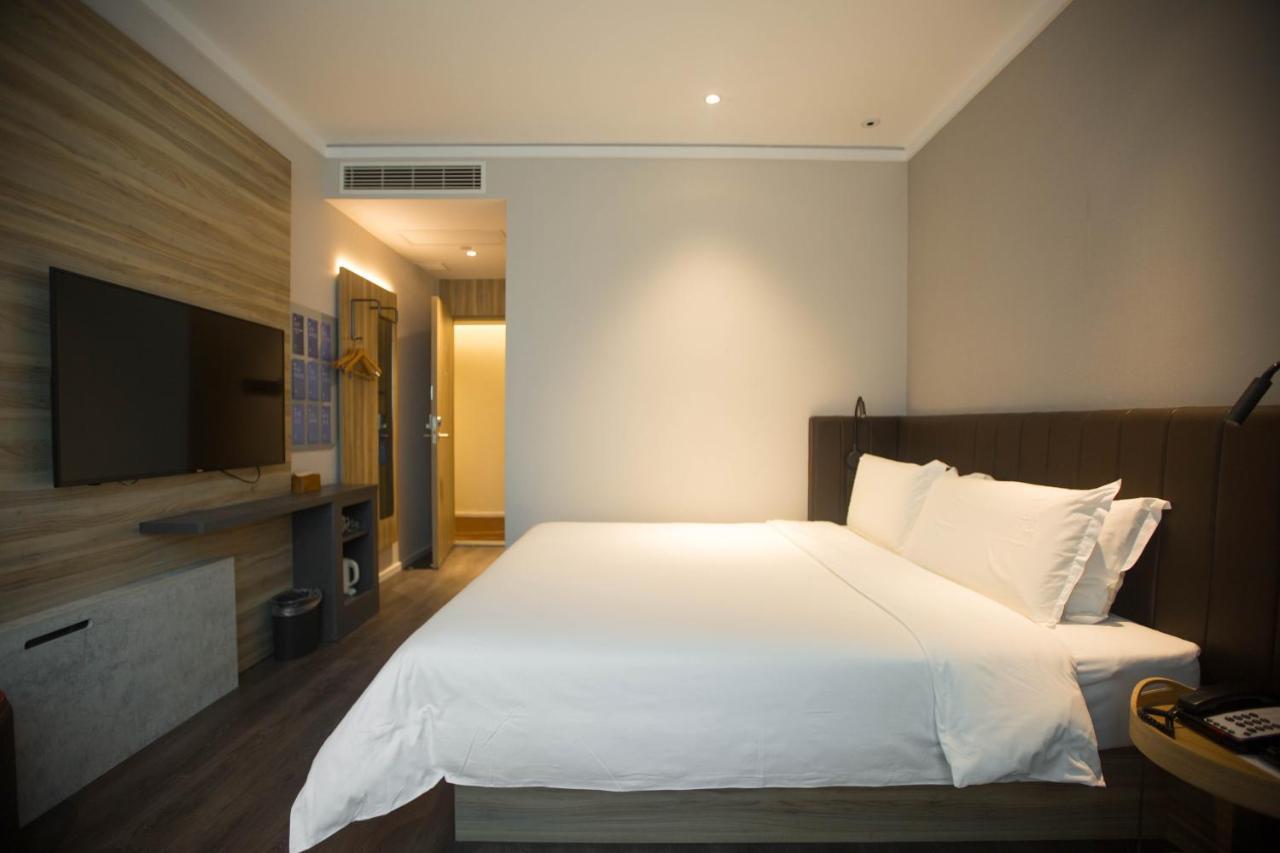 Hanting Premium Hotel Shanghai Plaza 66 Exterior photo